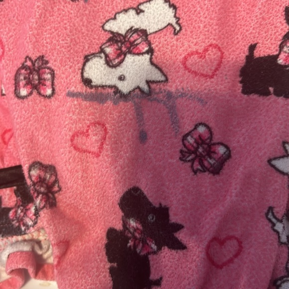 Girls pajamas two piece - Picture 2 of 4